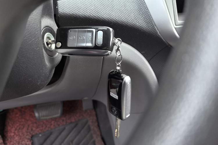 Used Hyundai Verna (older generation) 2014 1.4L Automatic Fashion GS Model