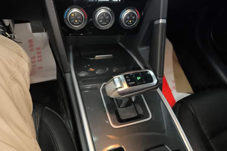 Used Haval H6 2019 Sport Edition 1.5T Automatic Two-Wheel Drive Elite Model China VI Gear Lever