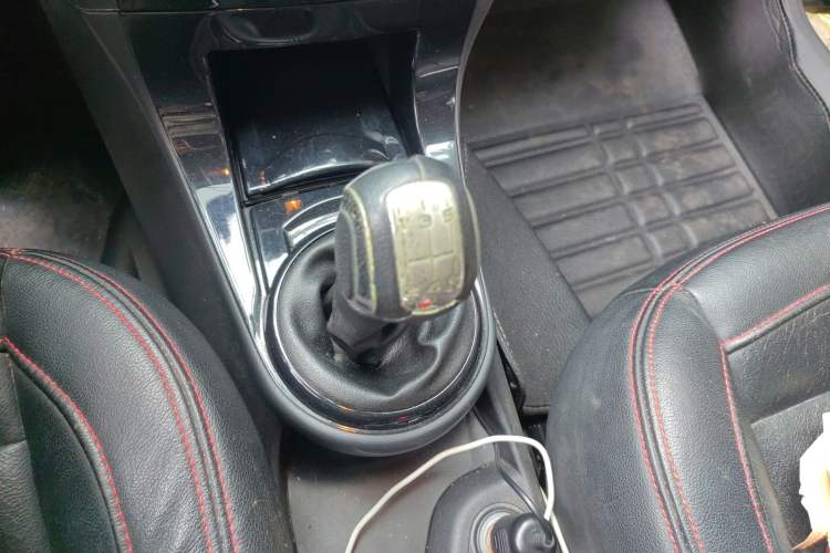 Used Citroen C-Quatre 2012 Sedan 1.6L Manual Prestige Model Gear Lever