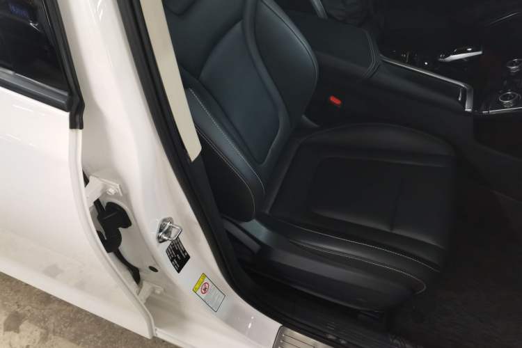 Used Bestune B70 2021 1.5T Automatic 15th Anniversary Edition
