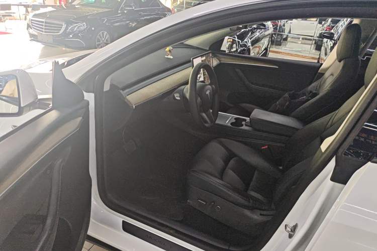 Used Tesla Model Y 2021 Standard Range Rear-Wheel Drive Version Driver Seat