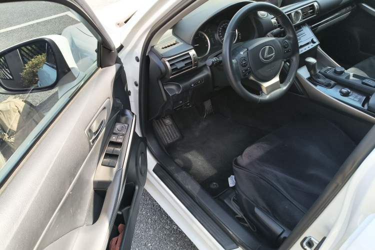 Used Lexus IS 2013 250 Leading Edition