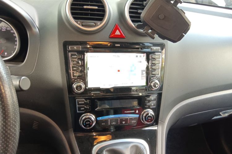 Used Haval H6 2013 Upgraded Model 1.5T Manual Two-Wheel Drive Elite Version Audio And AC Panel