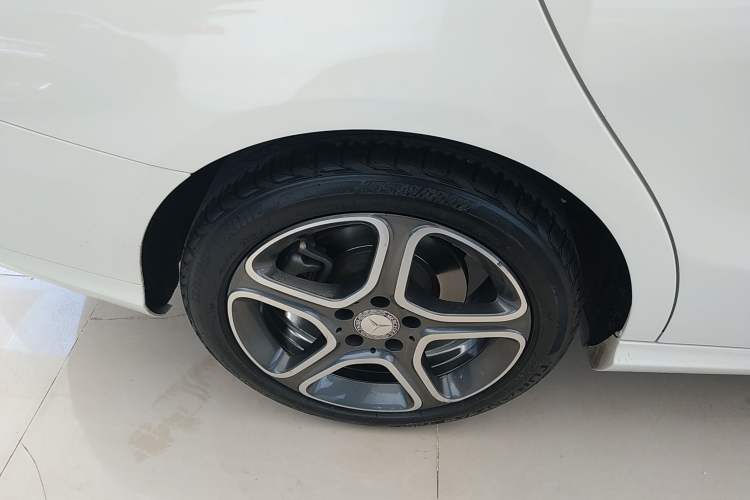 Used Mercedes-Benz CLA 2017 Facelifted CLA 180 Right Rear Wheel Hub