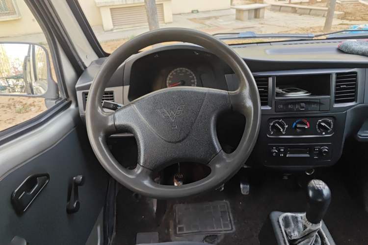 Used Wuling Zhiguang 2013 1.0L Practical Version
