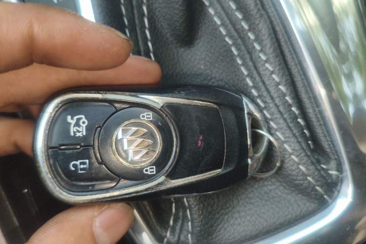 Used Buick Regal 2019 20T Elite Version China VI Standard Interior 1