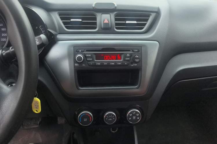 Used Kia K2 2015 Sedan 1.4L Automatic GLS
