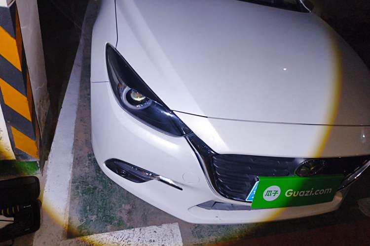 Used Mazda 3 Axela 2019 Cloud-Controlled Sedan 1.5L Automatic Luxury Model China VI Standard
