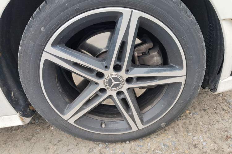 Used Mercedes-Benz A-Class 2020 Restyled A 220 L 4MATIC Sports Sedan Right Front Wheel Hub