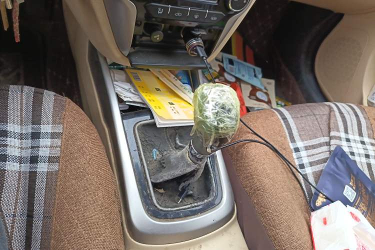 Used CHANGAN Eado 2015 1.6L Manual Luxury Model China IV Standard