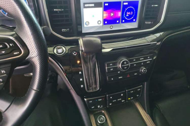 Used GAC Trumpchi M8 2018 320T Luxury Edition Gear Lever