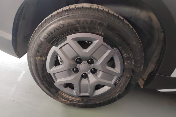 Used BYD Yuan UP 2025 Intelligent Driving Version 401 KM Dynamic Edition Right Rear Wheel Hub