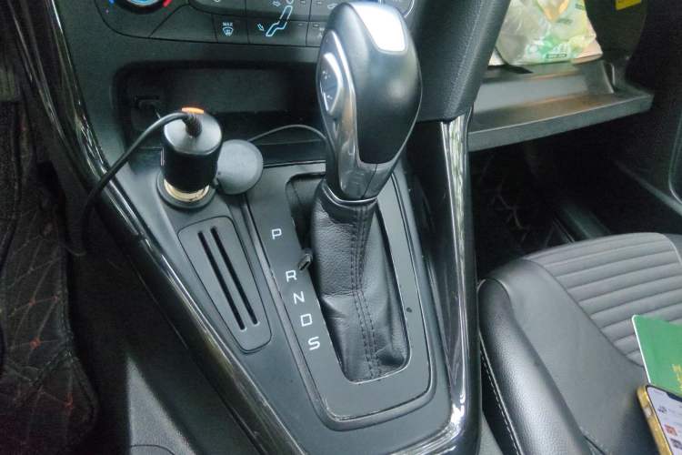 Used Ford Focus 2015 Hatchback 1.6L Automatic Fashion Edition