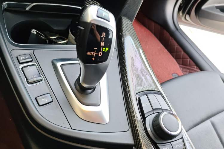 Used BMW 3 Series 2016 316Li Fashion Model
