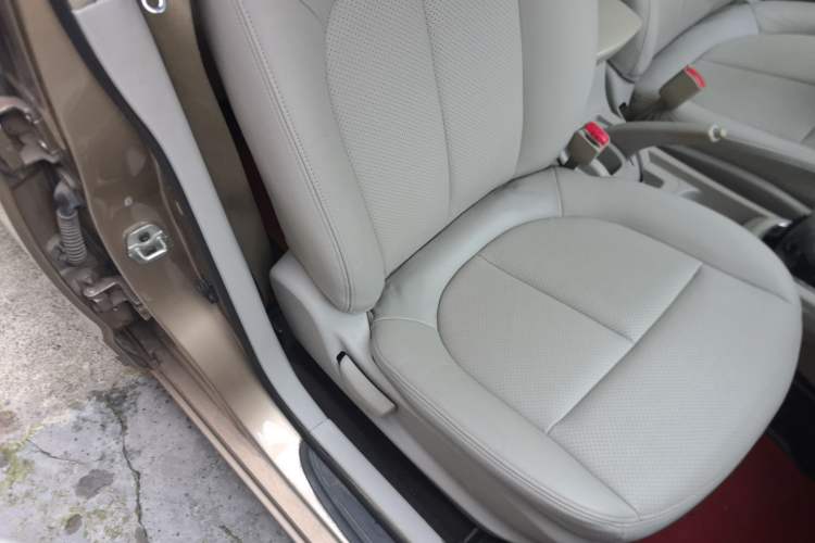 Used Dongfeng Aeolus A60 2016 1.5L Manual Luxury Version
