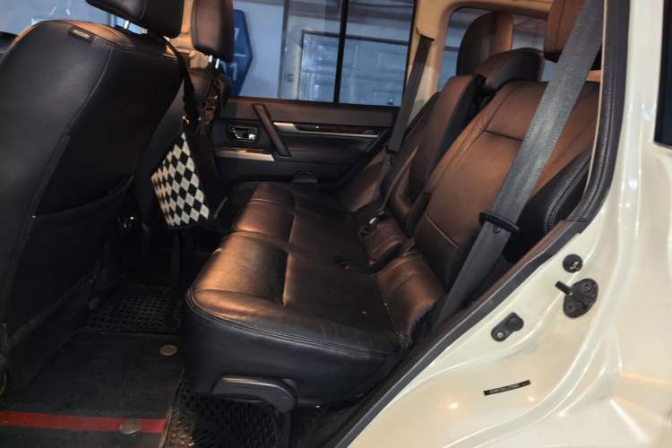 Used Mitsubishi Pajero 2020 3.0L Automatic Standard Edition