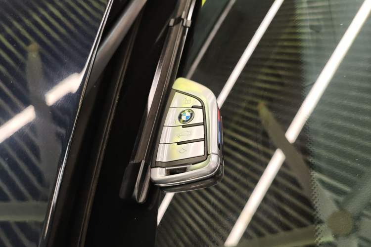 Used BMW 5 Series 2019 530Li Luxury Edition M Sport Package
