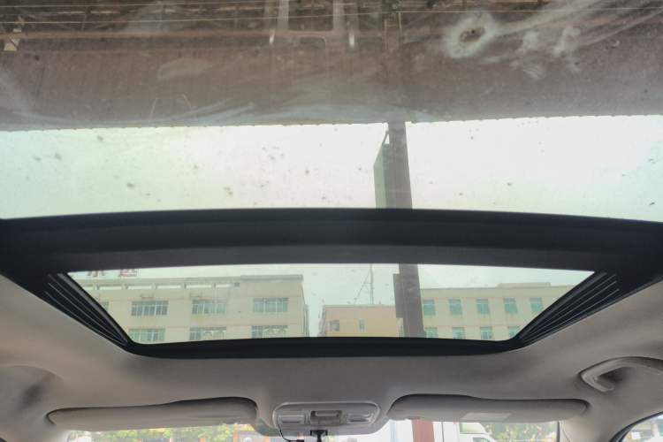 Used Geely Auto Emgrand X7 Sport 2016 1.8TD Automatic Smart Connectivity Version Headliner