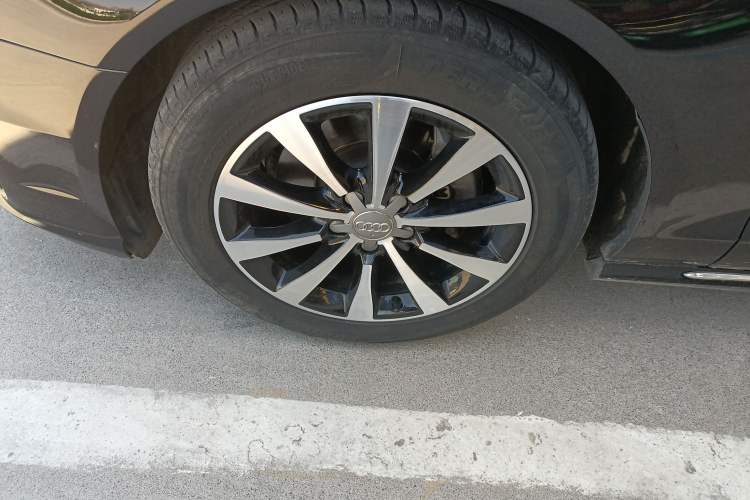 Used Audi A6L 2017 30 FSI Technology Model Left Front Wheel Hub