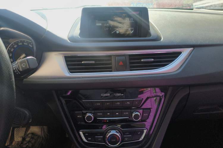 Used Changan Alsvin V7 2016 1.6L Manual LeShang Model China V Standard