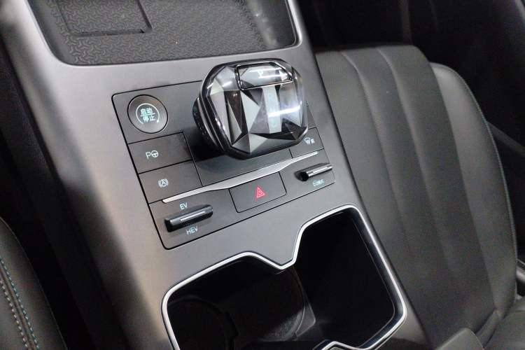 Used BYD Song Pro New Energy 2025 Second-Generation Intelligent Driving Version DM-i 115KM Superior Trim Gear Lever