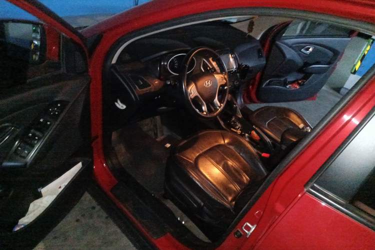 Used Hyundai ix35 2010 2.0L Automatic Two-Wheel Drive Elite Edition GLS