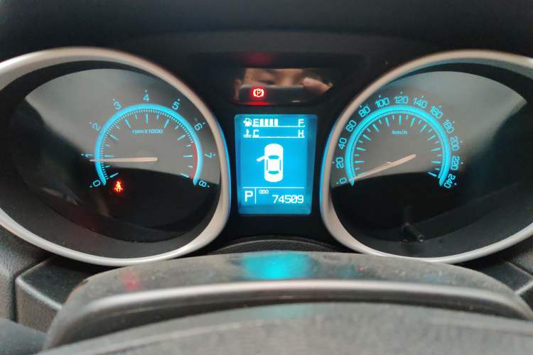 Used GAC Trumpchi GS5 2014 2.0L Automatic Two-Wheel Drive Anniversary Value Edition Instrument Cluster
