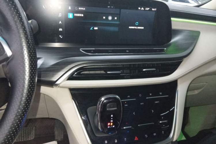 Used Buick GL8 2021 ES Landtrek 653T Comfort Edition
