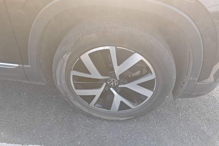 Used Volkswagen Tayron 2024 330TSI Two-Wheel Drive Luxury Plus Advanced Version Right Front Wheel Hub