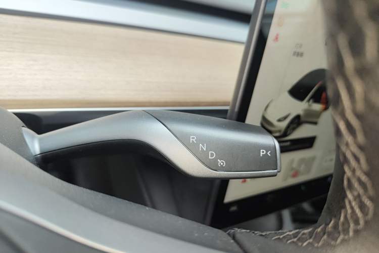 Used Tesla Model Y 2021 Long-Range All-Wheel-Drive Version