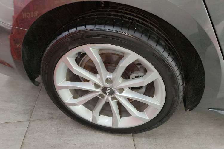 Used Audi A4L 2019 40 TFSI Fashion Edition China VI Emission Standard
