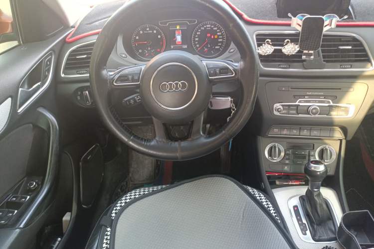 Used Audi Q3 2012 40 TFSI quattro Sport Edition Steering Wheel