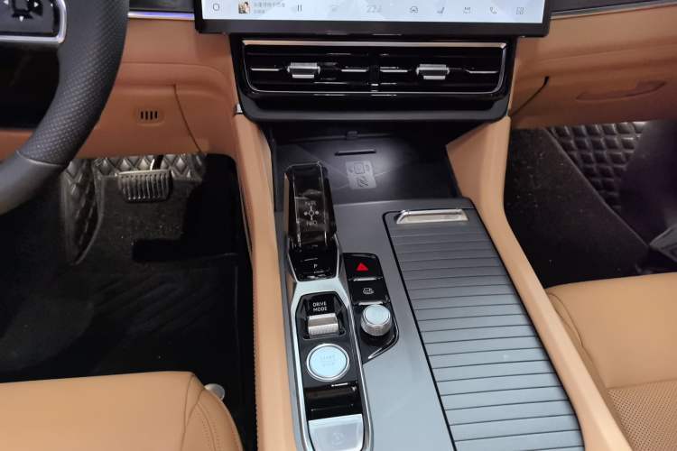 Used Lynk & Co 09 EM-P 2025 2.0TD EM-P Four-Wheel Drive Max Five Seats
