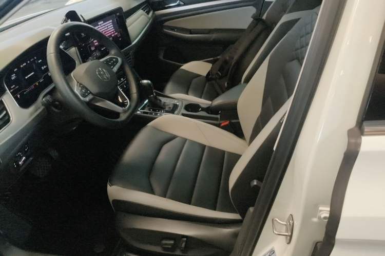 Used Volkswagen Bora 2023 300TSI DSG Prestige Edition