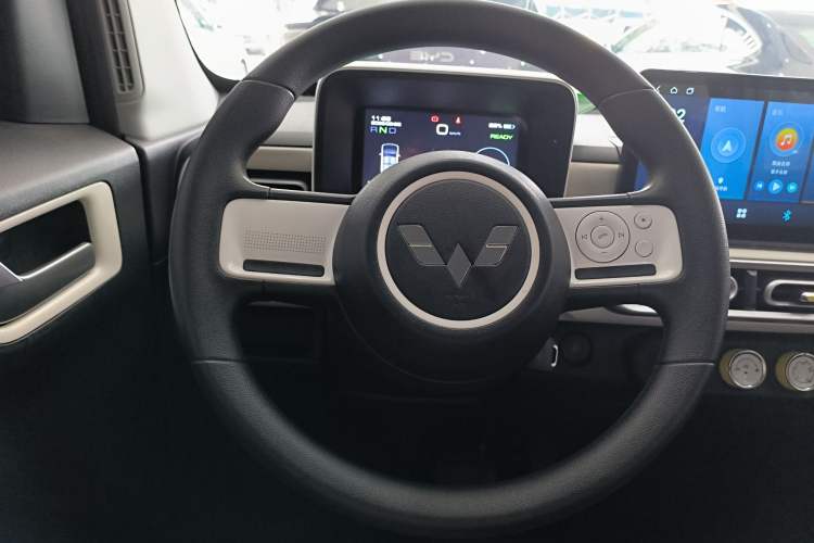 Used Wuling Hongguang MINIEV 2024 3rd Generation 215km Youth Edition