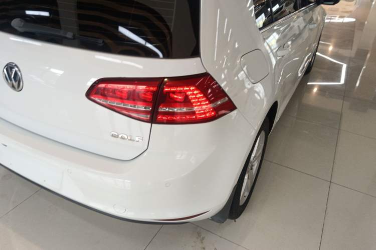 Used Volkswagen Golf 2015 1.6L Automatic Comfort Model Right Rear Taillight