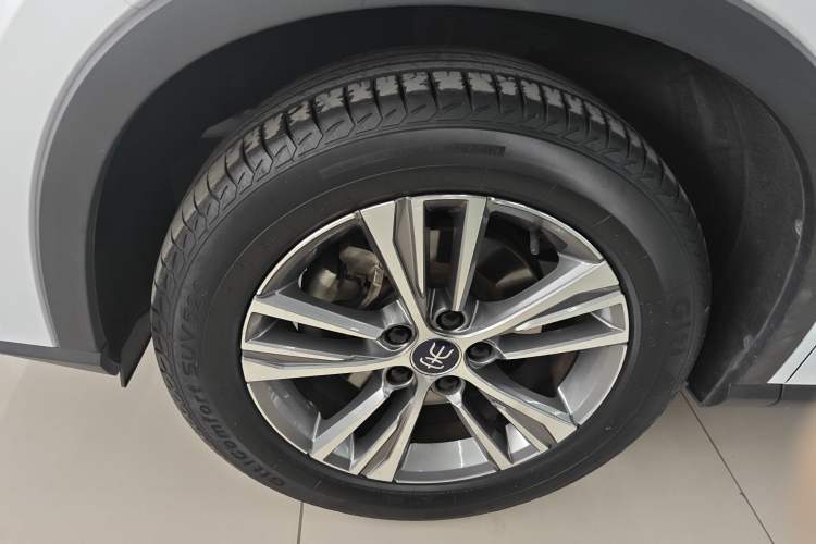 Used BYD Song Pro 2019 1.5T Automatic Luxury Model Left Front Wheel Hub