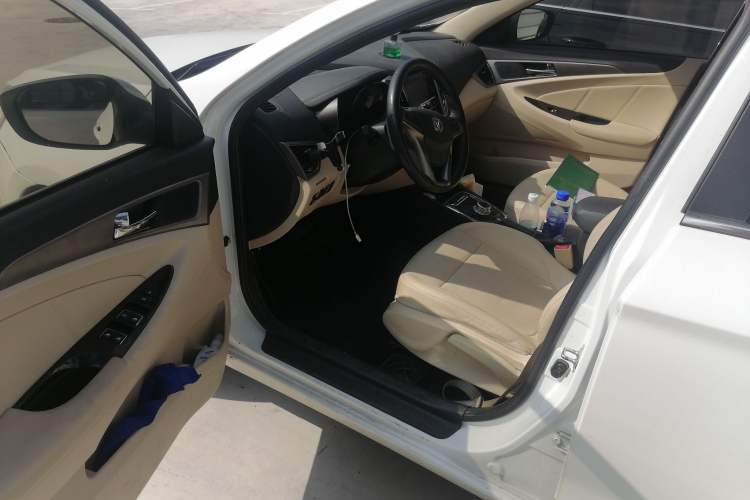 Used CHANGAN Eado New Energy 2016 Pure Electric Deluxe Model
