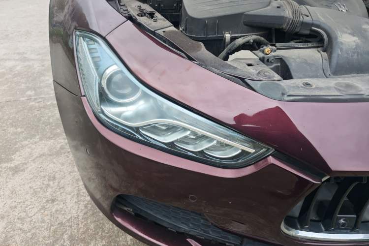 Used Maserati Ghibli 2014 3.0T Standard Edition Right Front Headlight