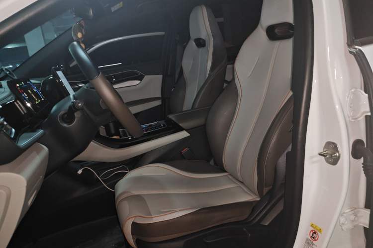 Used BYD Qin PLUS 2024 Honor Edition EV 420KM Leading Model