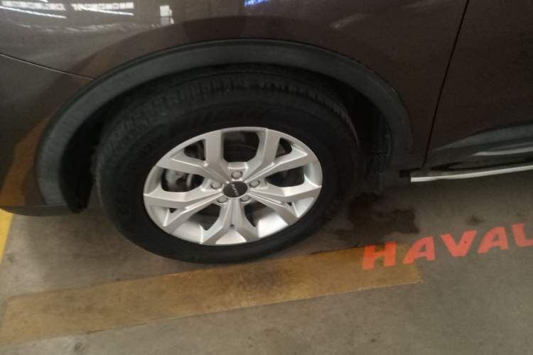 Used Haval H6 2019 Red Label 2.0 GDIT Automatic Champion Edition Left Front Wheel Hub