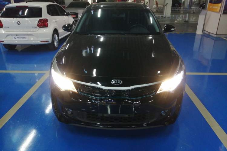 Used Kia K5 New Energy 2018 2.0L ZhiZun Edition Front