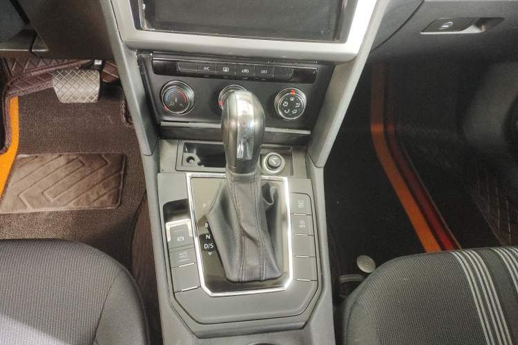 Used Volkswagen Lamando 2017 230TSI DSG Fashion Edition