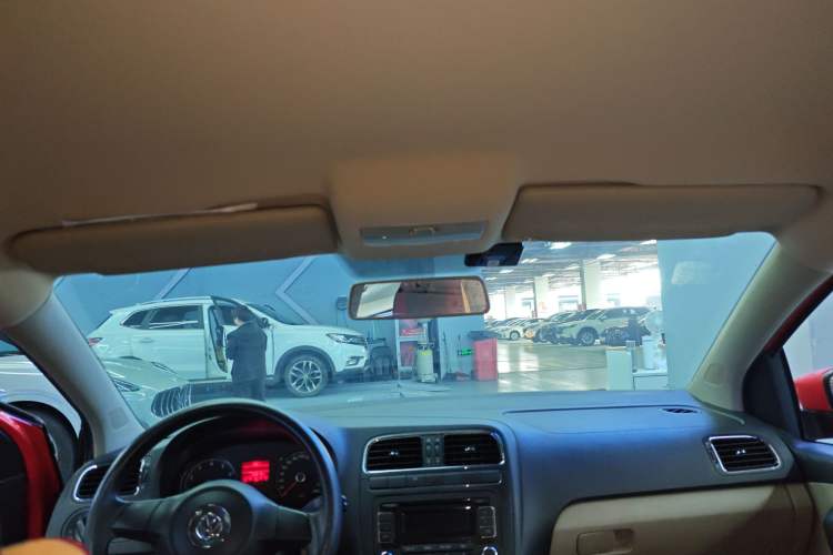 Used Volkswagen Polo 2011 1.4L Automatic ZhiShang Version
