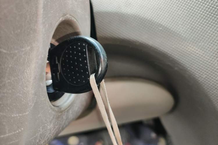 Used Chevrolet Sail 2011 Sedan 1.4L AMT Happiness Edition