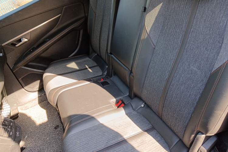 Used Peugeot 5008 2017 380THP 7-Seater Elite Edition
