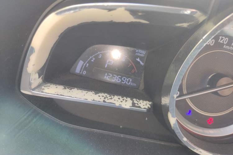 Used Mazda 3 Axela 2016 Sedan 1.5L Automatic Comfort Model