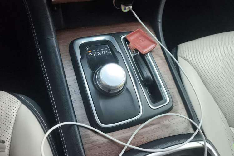 Used Chrysler 300C 2016 3.0L Supreme Edition
