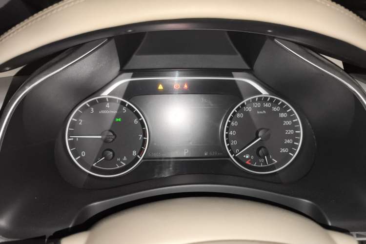 Used Nissan Murano 2019 2.5L XL Two-Wheel Drive Smart Connect Luxury Edition China VI Standard