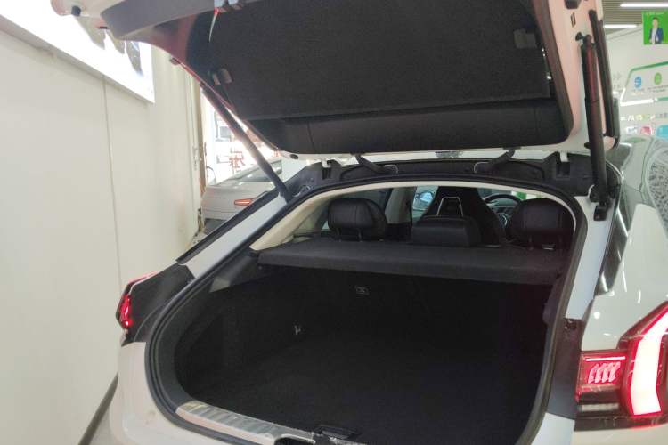 Used Zeekr 001 2022 Long-Range Dual-Motor WE Edition Trunk